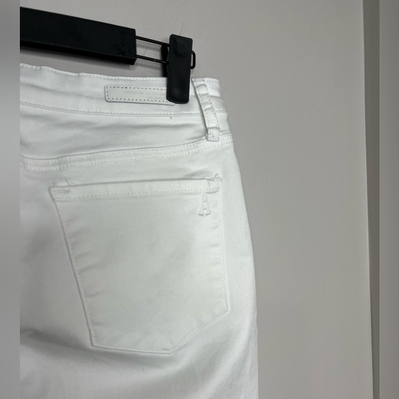 NWT - Articles of Society white ankle crop jeans. Size 28. Rise - 9”. - Picture 6 of 10